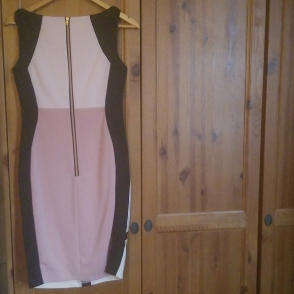 New! Dress - Picture 4 of 6